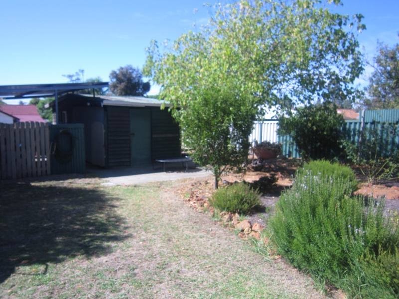 52  Moore, Manjimup WA 6258