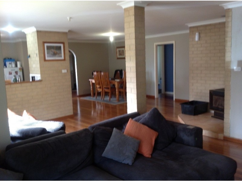 25A REEVE STREET, Manjimup WA 6258