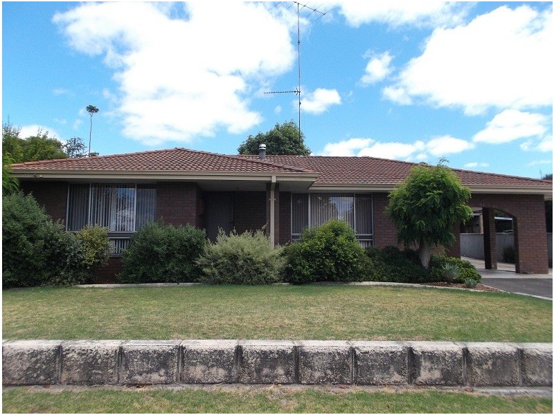 11 Needs Street, Manjimup WA 6258