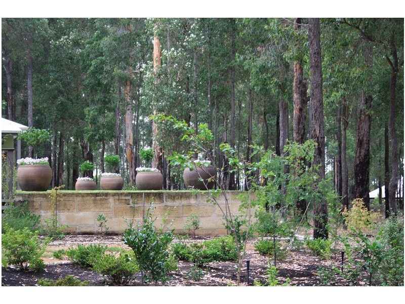 16 Bella Vista Road, Manjimup WA 6258