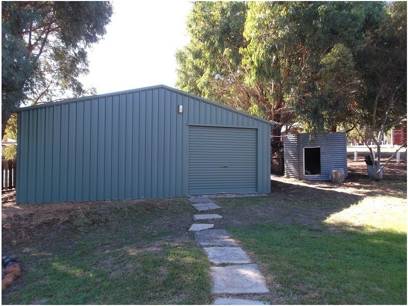 19 Anglesey Street, Lake Muir WA 6258