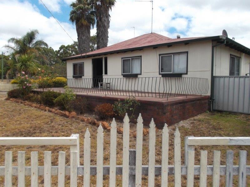 2 Rice street, Manjimup WA 6258