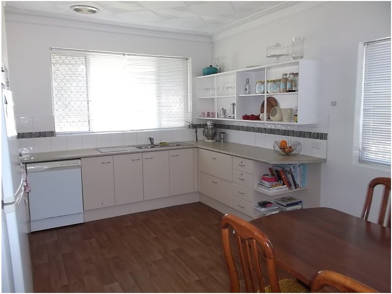 2 Rae Street, Manjimup WA 6258