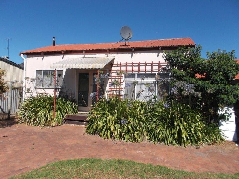 15 Collier Street, Manjimup WA 6258