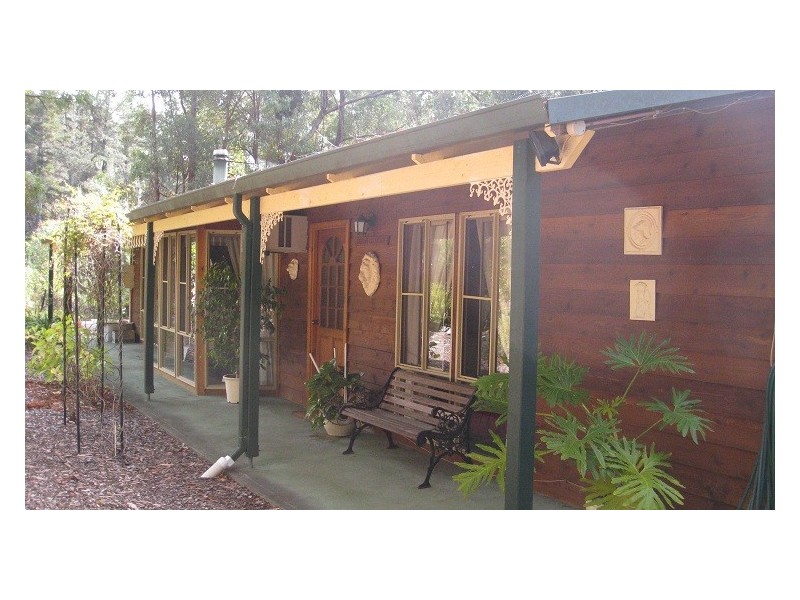 25 Karri Lane, Quinninup WA 6258