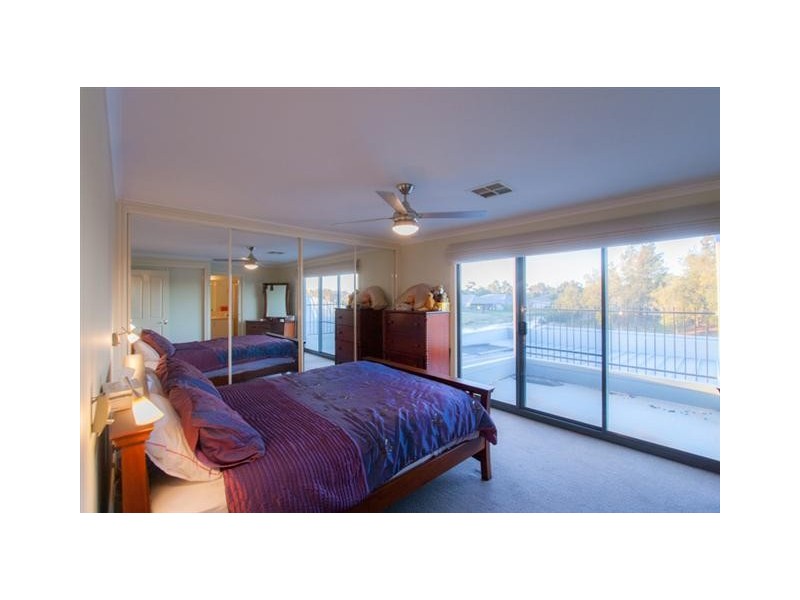 37 Kingfisher Dr West, Moama NSW 2731