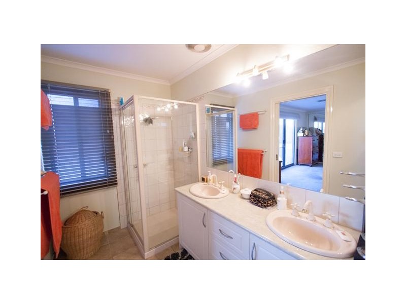 37 Kingfisher Dr West, Moama NSW 2731