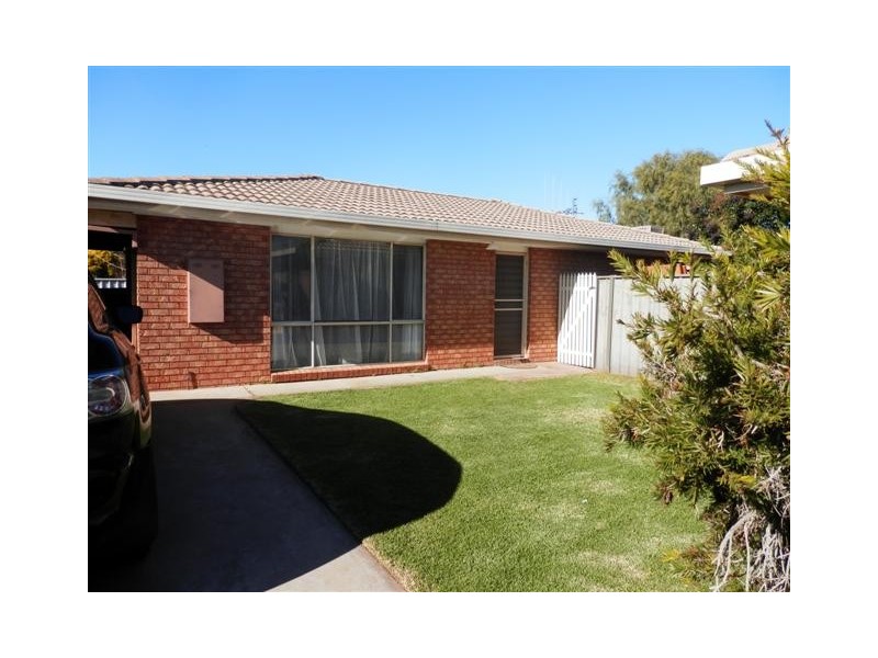 3/102 Crossen St, Echuca VIC 3564