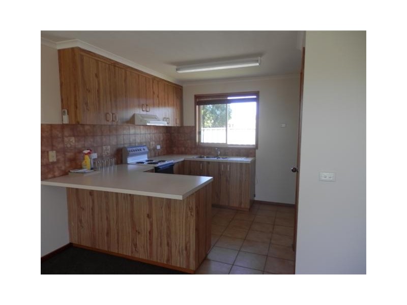 3/102 Crossen St, Echuca VIC 3564