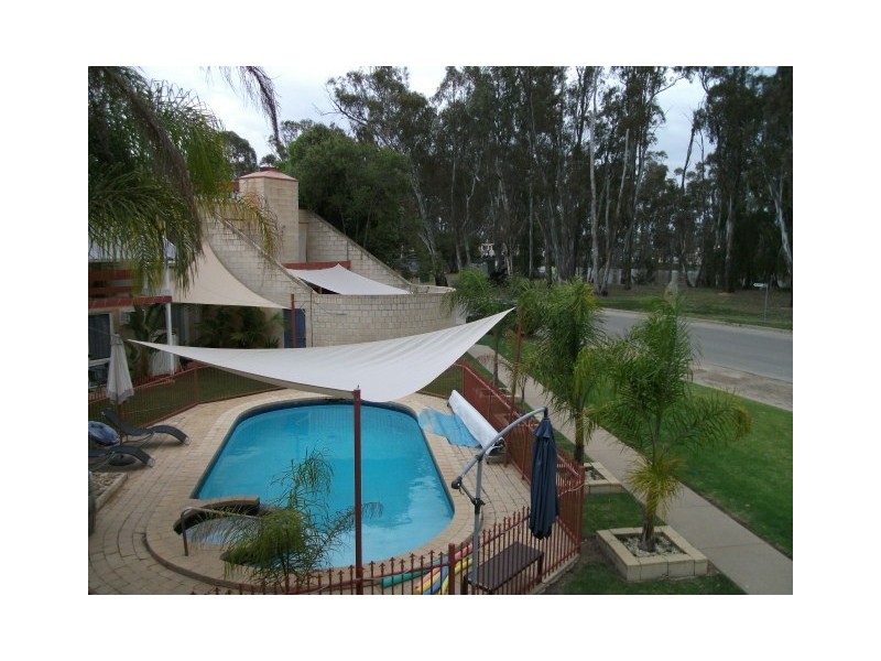 1 Murray Street, Barham NSW 2732