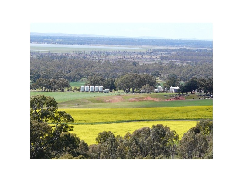 153 Greenhole Road, Stawell VIC 3380