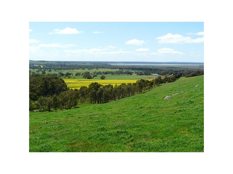 153 Greenhole Road, Stawell VIC 3380