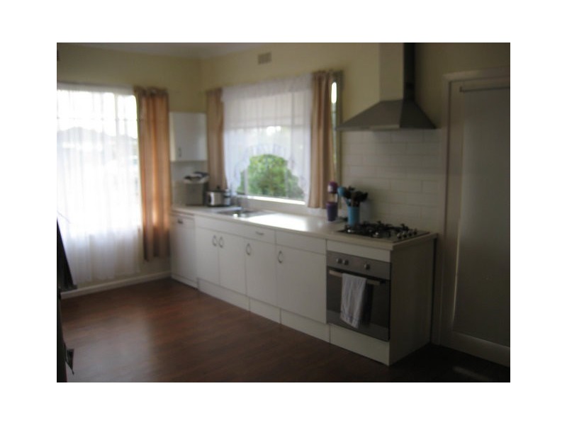 141 Elizabeth St, Edenhope VIC 3318