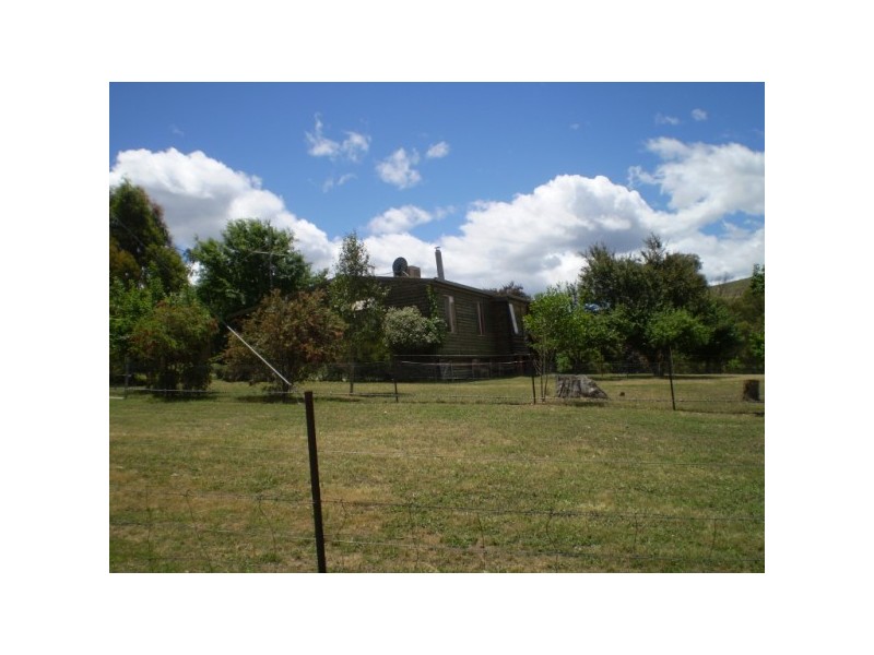 . Windy Corner, Tumut NSW 2720