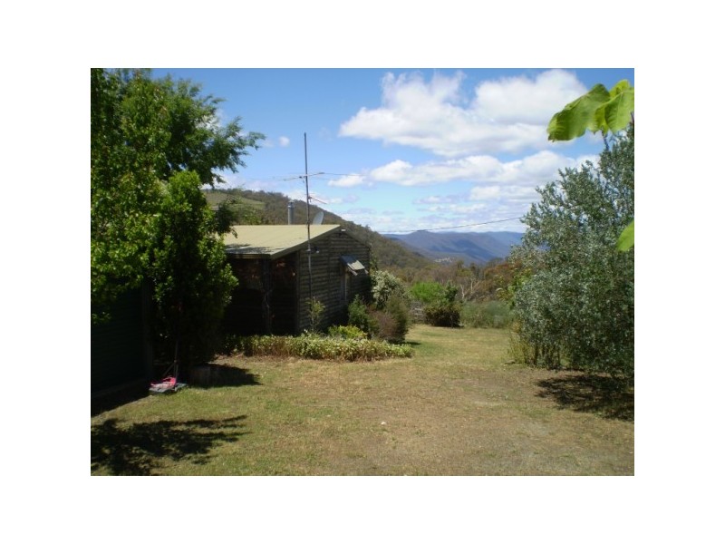 . Windy Corner, Tumut NSW 2720