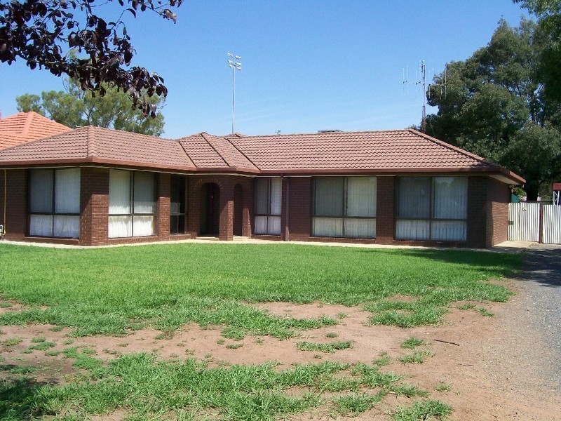 88 WOLLAMAI STREET, Finley NSW 2713