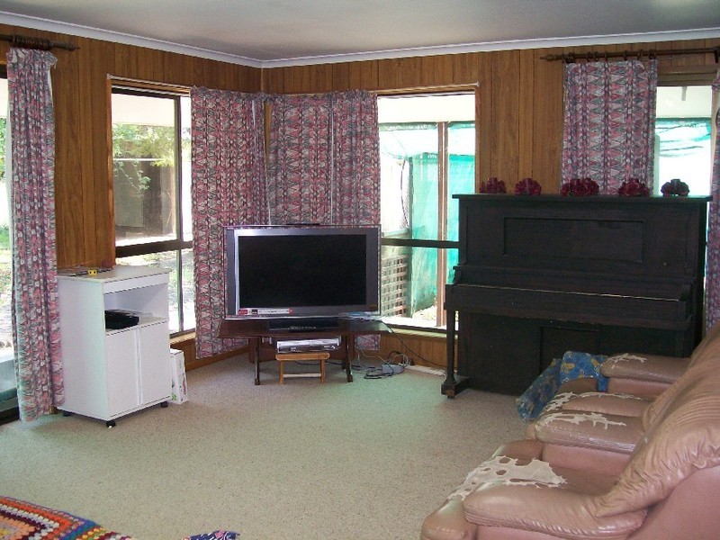 88 WOLLAMAI STREET, Finley NSW 2713
