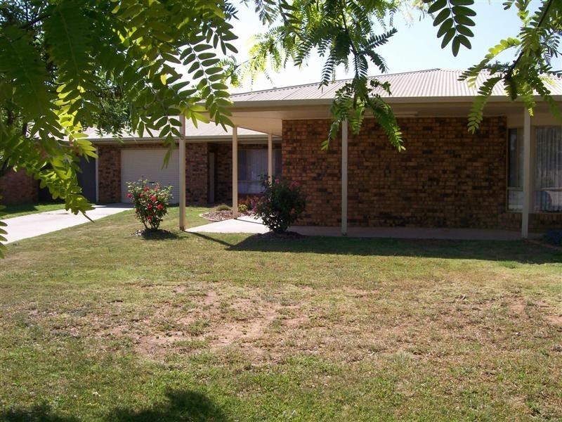 6 BURKE STREET, Finley NSW 2713