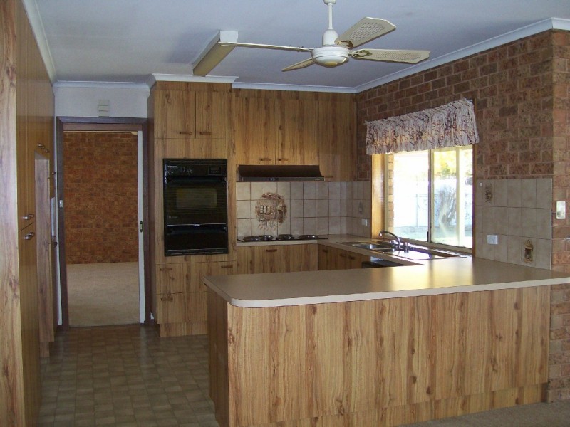 6 BURKE STREET, Finley NSW 2713