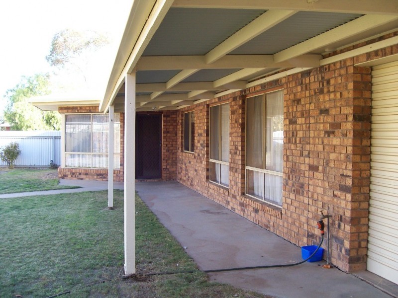 6 BURKE STREET, Finley NSW 2713