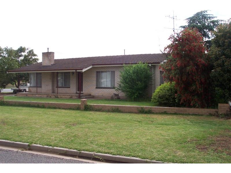 99 coree st, Finley NSW 2713