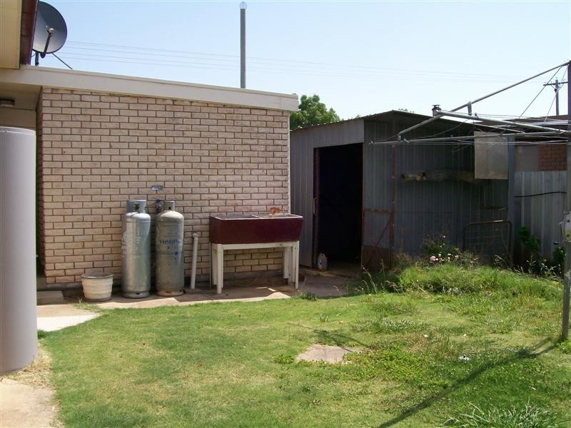 99 coree st, Finley NSW 2713