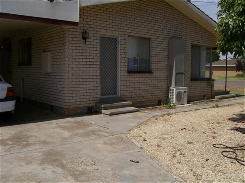 99 coree st, Finley NSW 2713