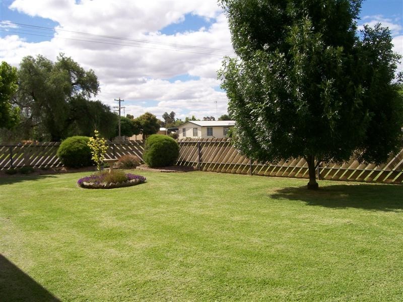 66 Osborne St, Finley NSW 2713