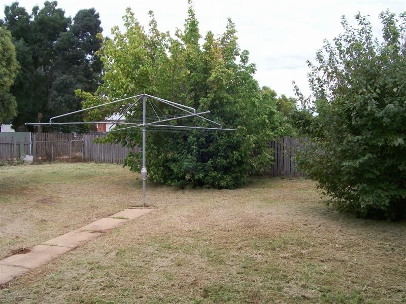 31 Hampden St, Finley NSW 2713