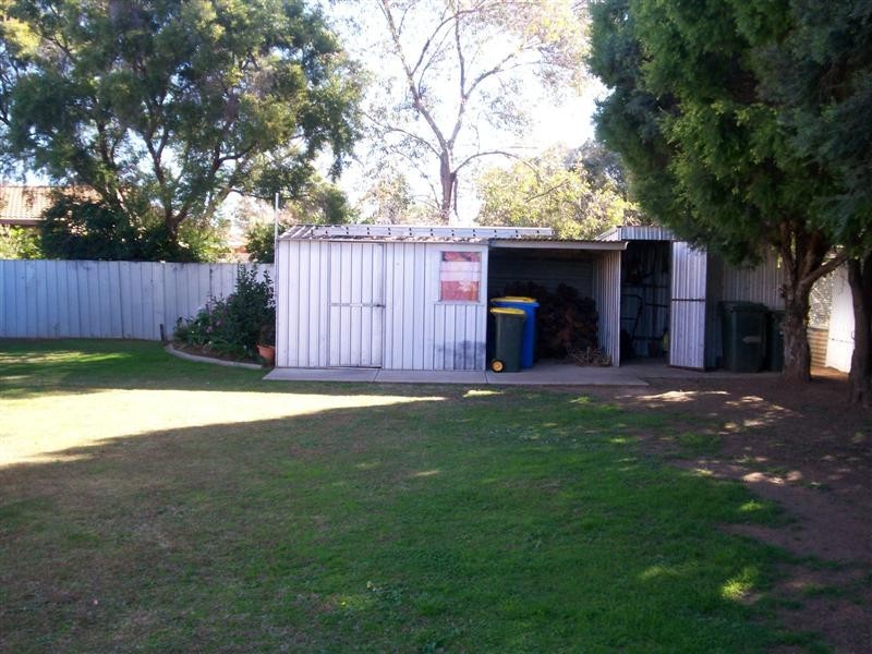 16 WILLIAM ST, Finley NSW 2713