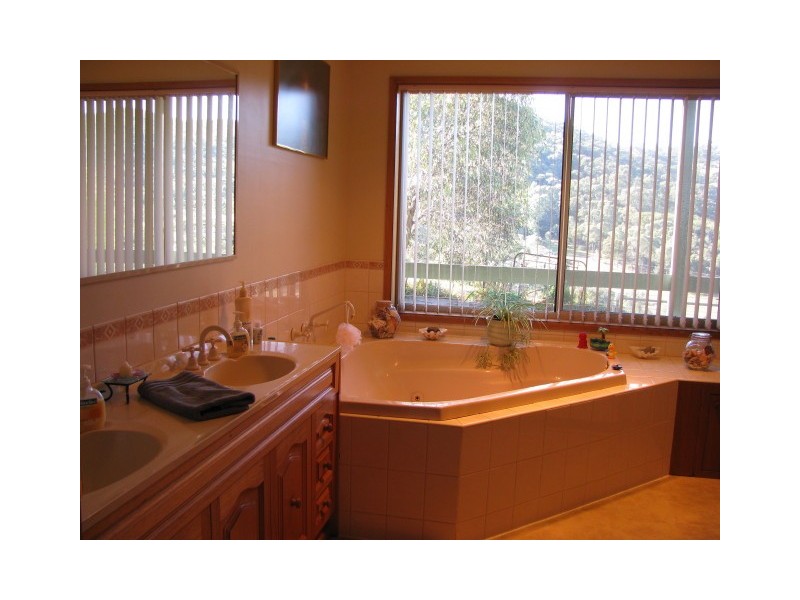 55 Joe Taylor Rise, Eildon VIC 3713