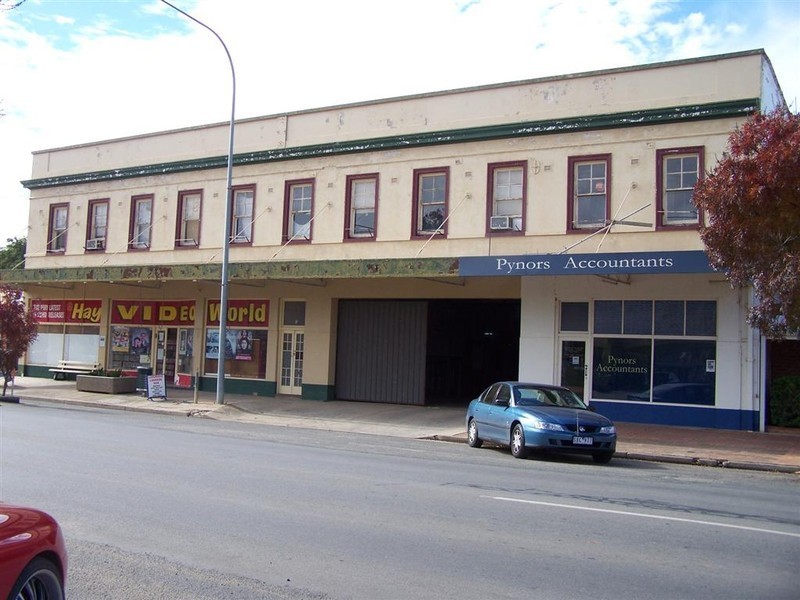 79 Lachlan Street, Hay NSW 2711