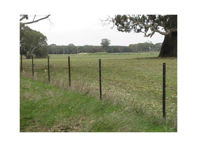 554 Edenhope-Charam Rd, Edenhope VIC 3318