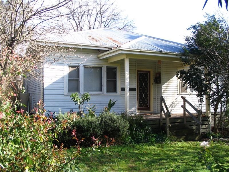 8 Welch Street, Yea VIC 3717