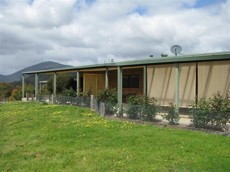 24 Joe Taylor Rise, Eildon VIC 3713