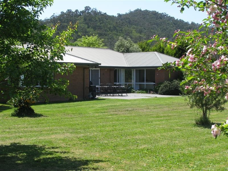 785 Back Eildon Road, Eildon VIC 3713