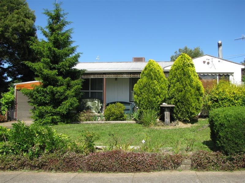 15 Hillside Ave, Eildon VIC 3713