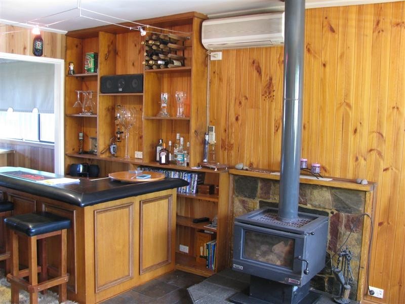 15 Hillside Ave, Eildon VIC 3713