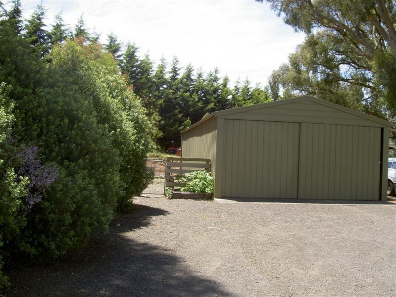 69 Parkview Drive, Lancefield VIC 3435