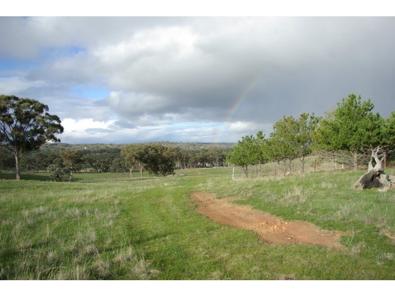 68 McPhersons Road, Heathcote VIC 3523