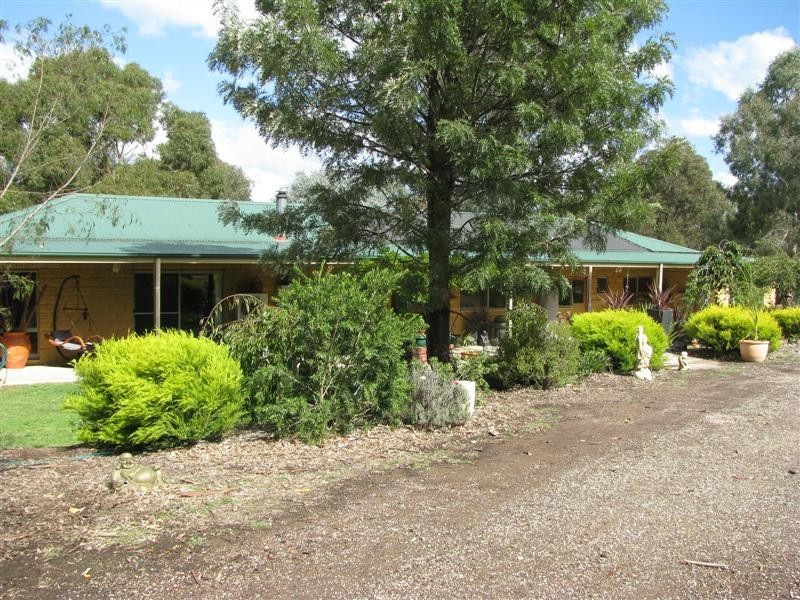 9 Back Johnston Creek Rd, Alexandra VIC 3714