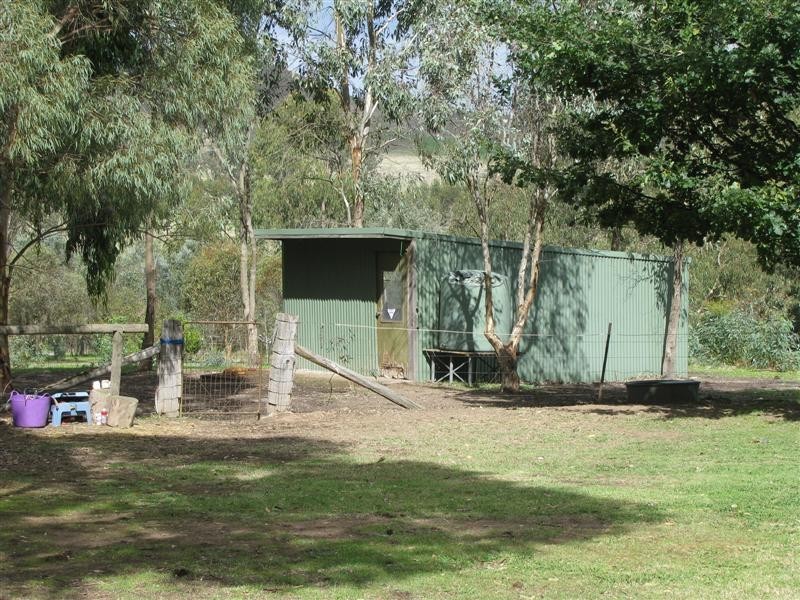 9 Back Johnston Creek Rd, Alexandra VIC 3714