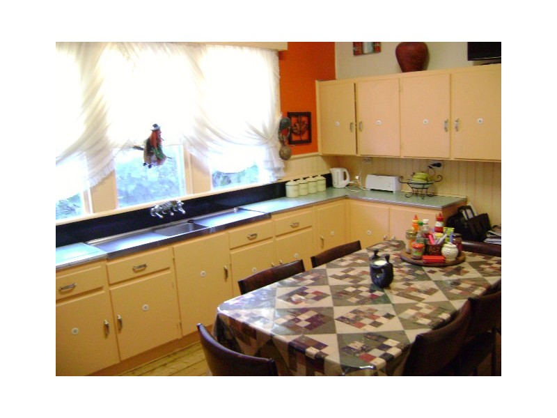 18 Wellington Street, Kerang VIC 3579