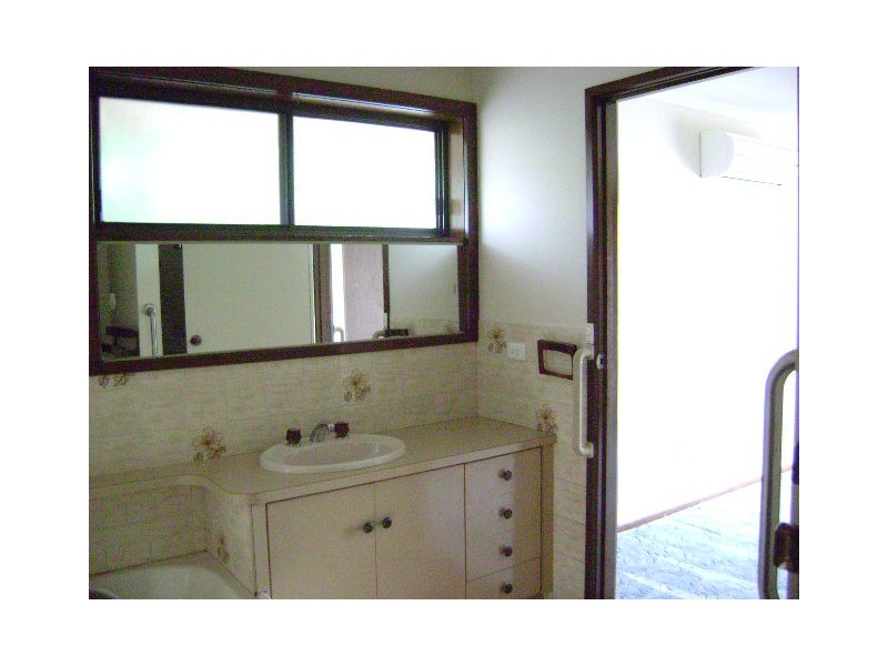 12 Mitchell Street, Kerang VIC 3579