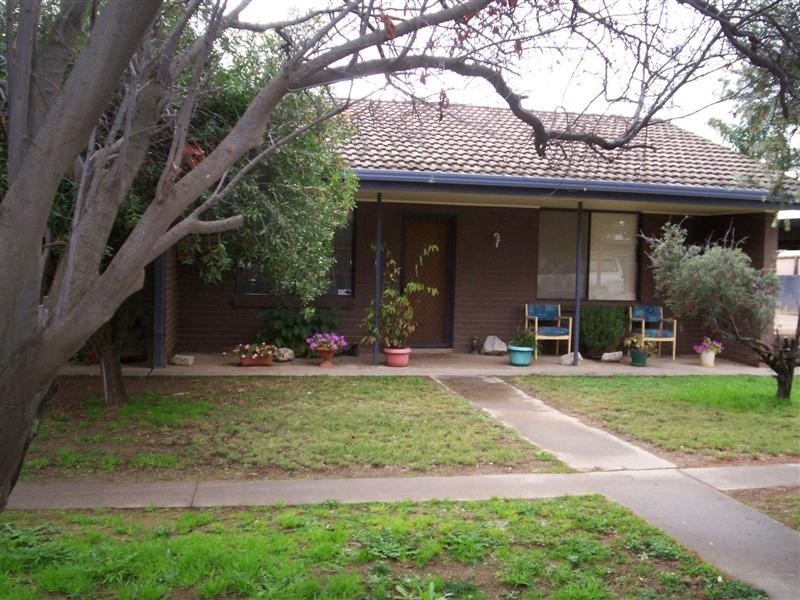 66-68 COREE ST, Finley NSW 2713