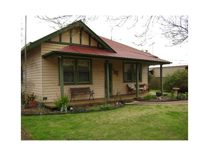 64 Albert Street, Kerang VIC 3579
