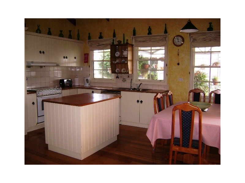 64 Albert Street, Kerang VIC 3579