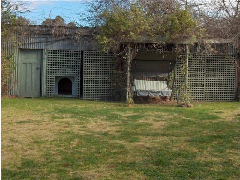 80 Mahonga St, Jerilderie NSW 2716