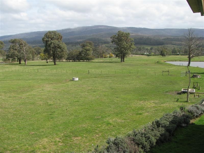 42 South Cathedral Lane, Buxton VIC 3711