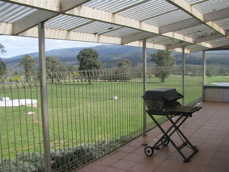 42 South Cathedral Lane, Buxton VIC 3711